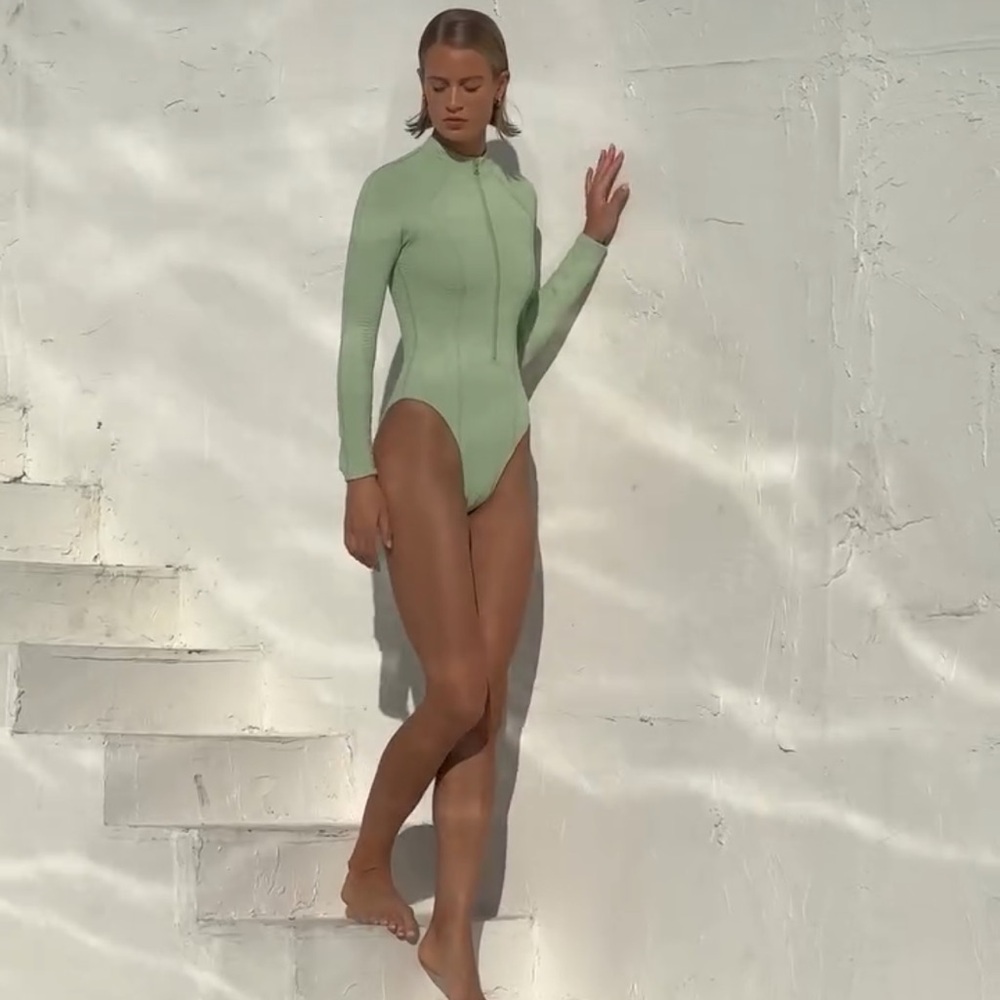 Revolve GIGI C One Piece Surf Long Sleeve Swimsuit in Sage Green XS - NEW - Picture 2 of 8